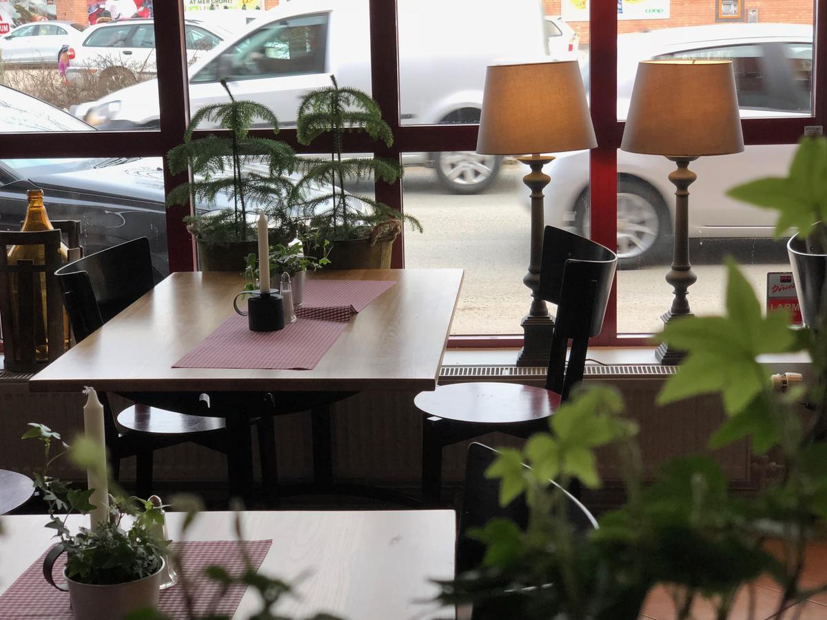 Jennys Hotell och Restaurang Arvika Bagian luar foto