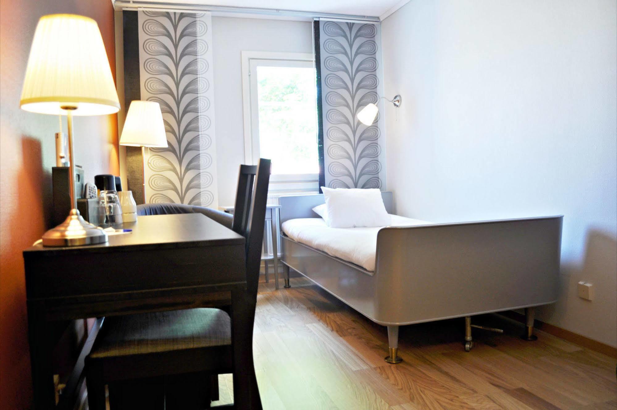 Jennys Hotell och Restaurang Arvika Bagian luar foto
